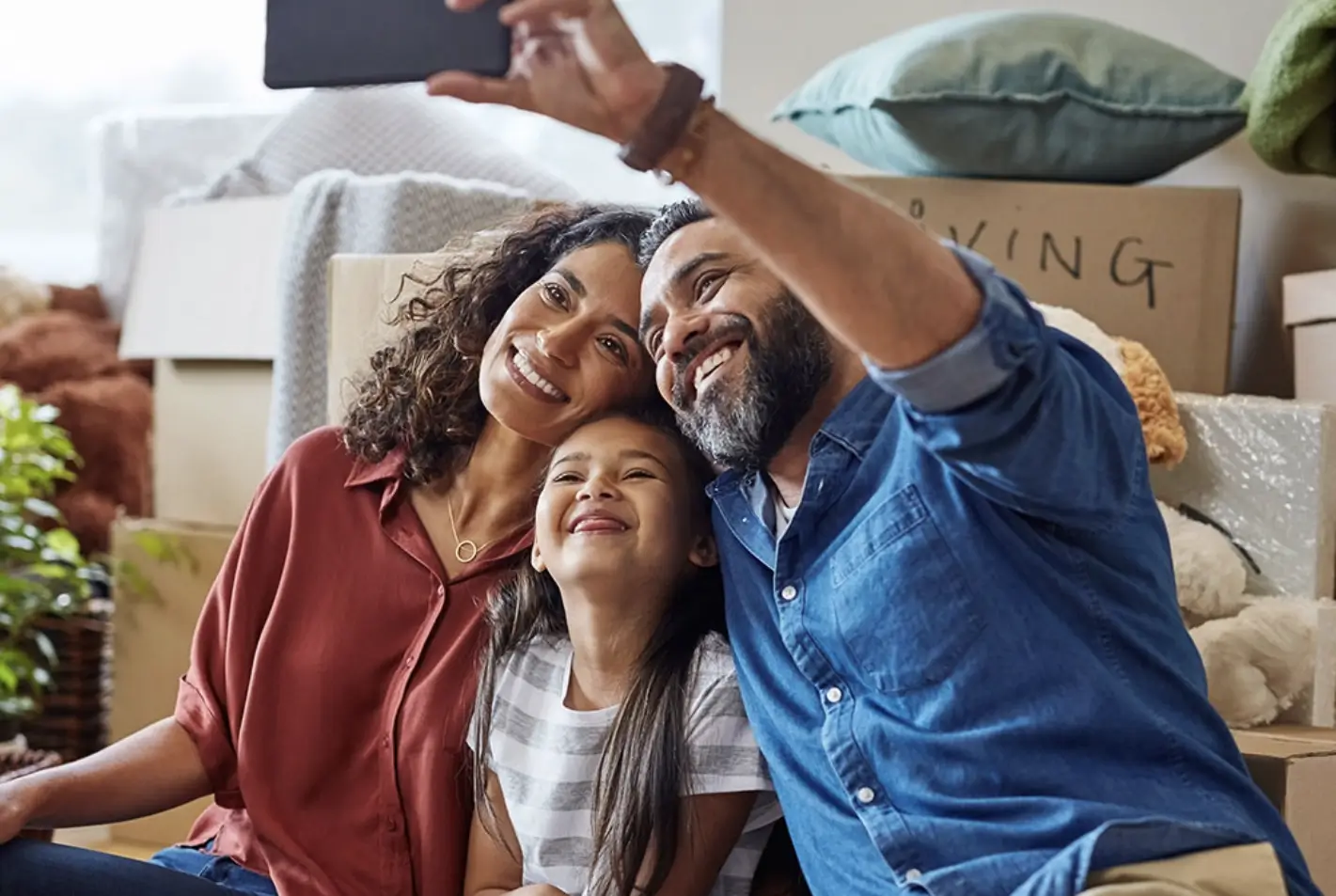 Famiglia che scatta un selfie.